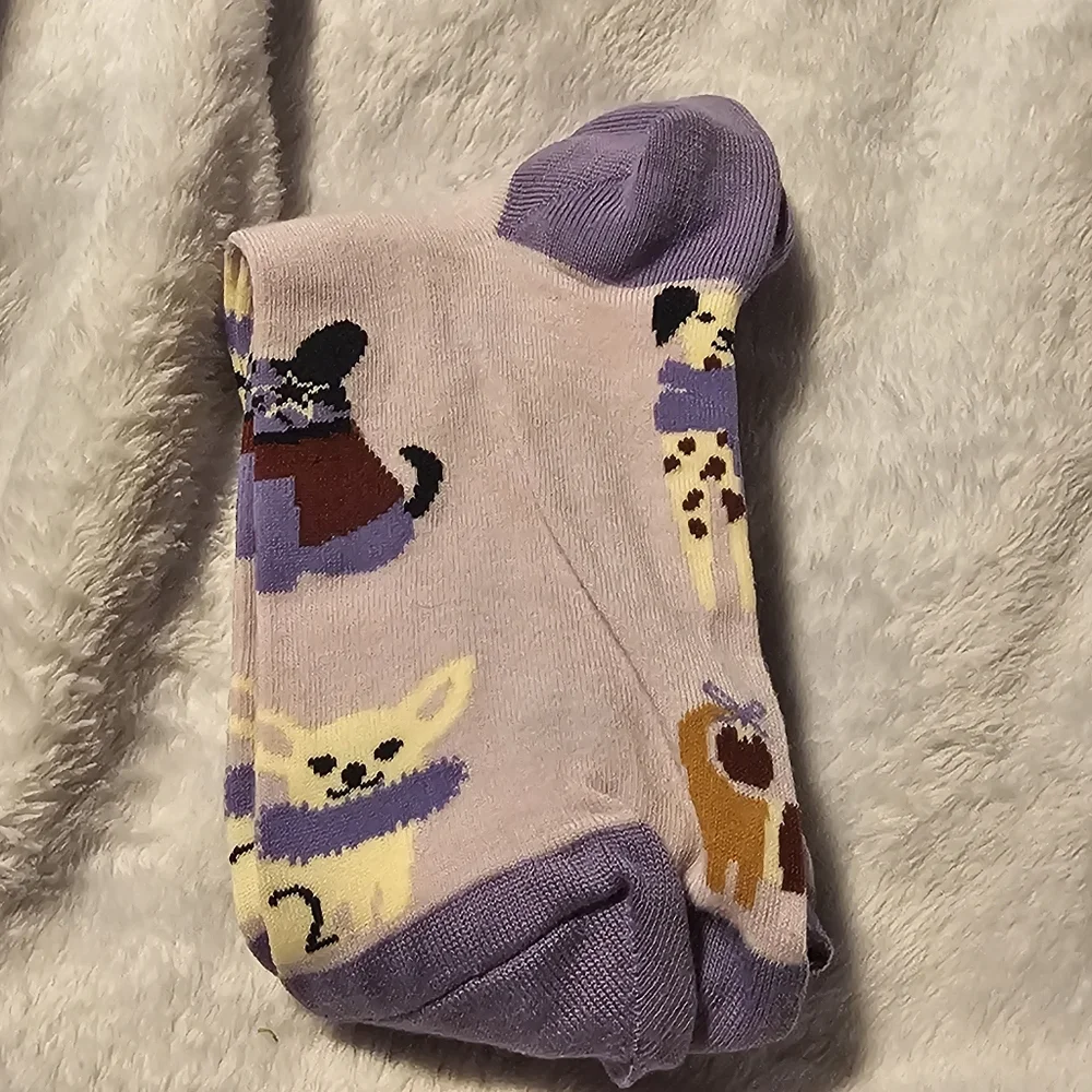 Vera Bradley Holiday Hounds  Purple Outlet Essentials Crew Socks
